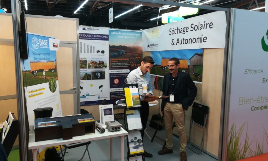 stand BASE au Salon du Sommet de l'Elevage