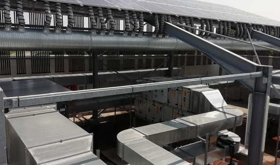 centrale à traitement d'air sous toiture photovoltaïque